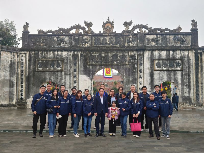 Du Xuân Đầu Năm 2025 Hoàng Gia Automation – Hành Trình Về Miền Đất Linh Thiêng