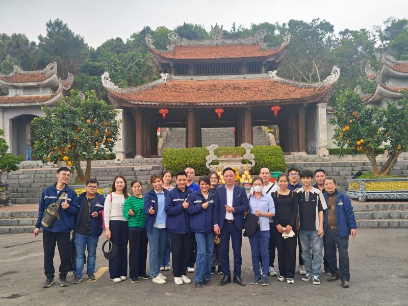 Du Xuân Đầu Năm 2025 Hoàng Gia Automation – Hành Trình Về Miền Đất Linh Thiêng