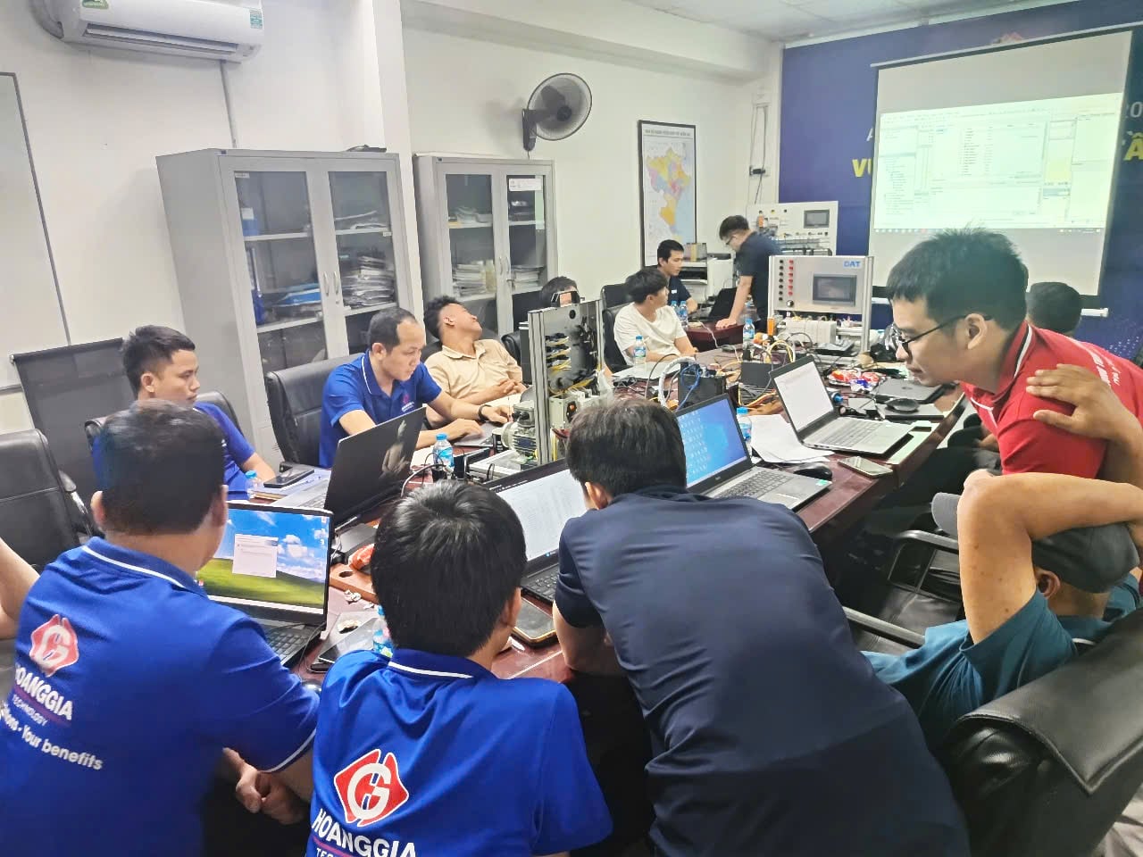 Chương trình đào tạo chuyên sâu sản phẩm INVT tại Hoàng Gia Automation