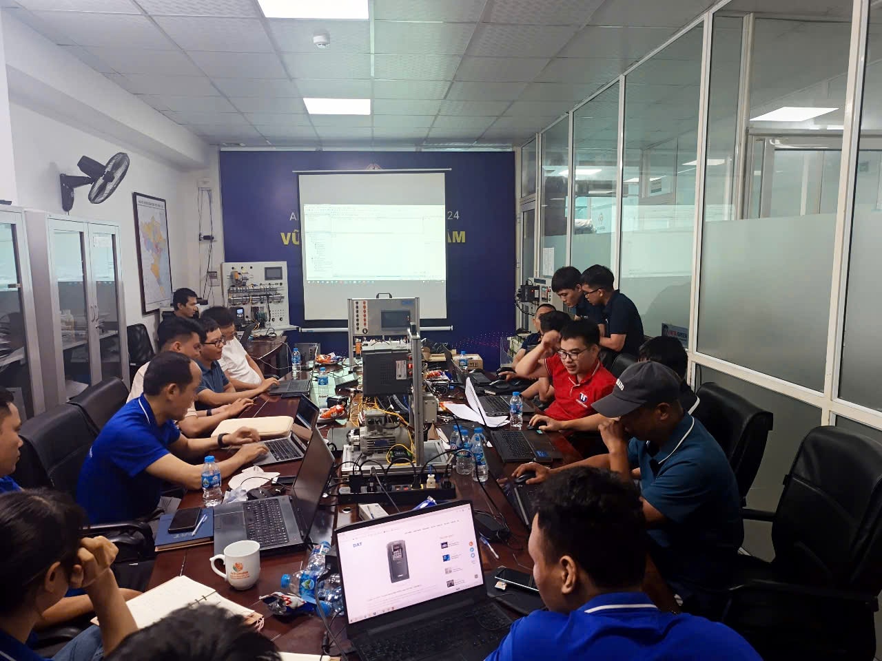 Chương trình đào tạo chuyên sâu sản phẩm INVT tại Hoàng Gia Automation